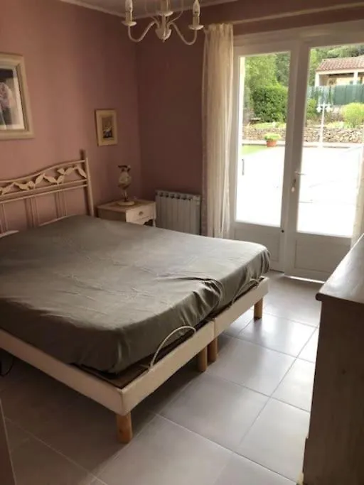 Propriete Avec Deux Logements Forcalqueiret Prázdninový dům