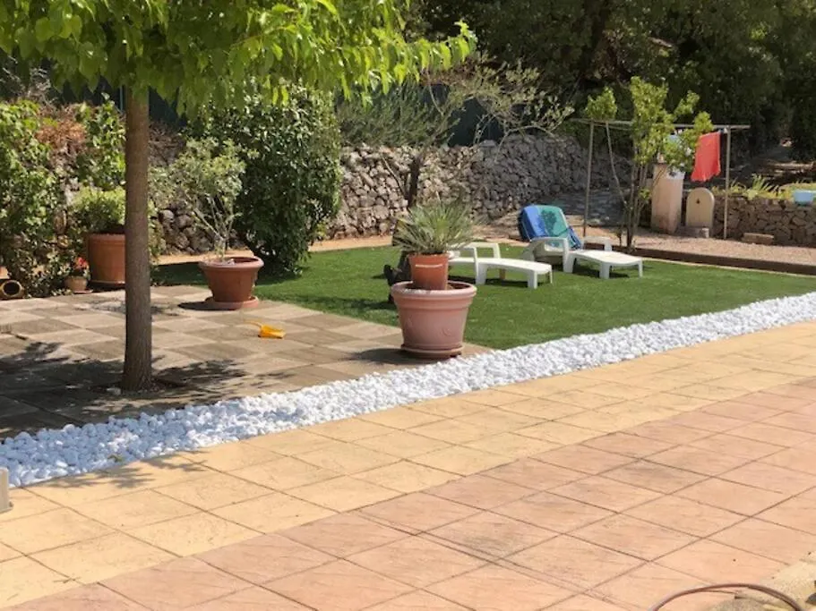 Propriete Avec Deux Logements Forcalqueiret 0*,