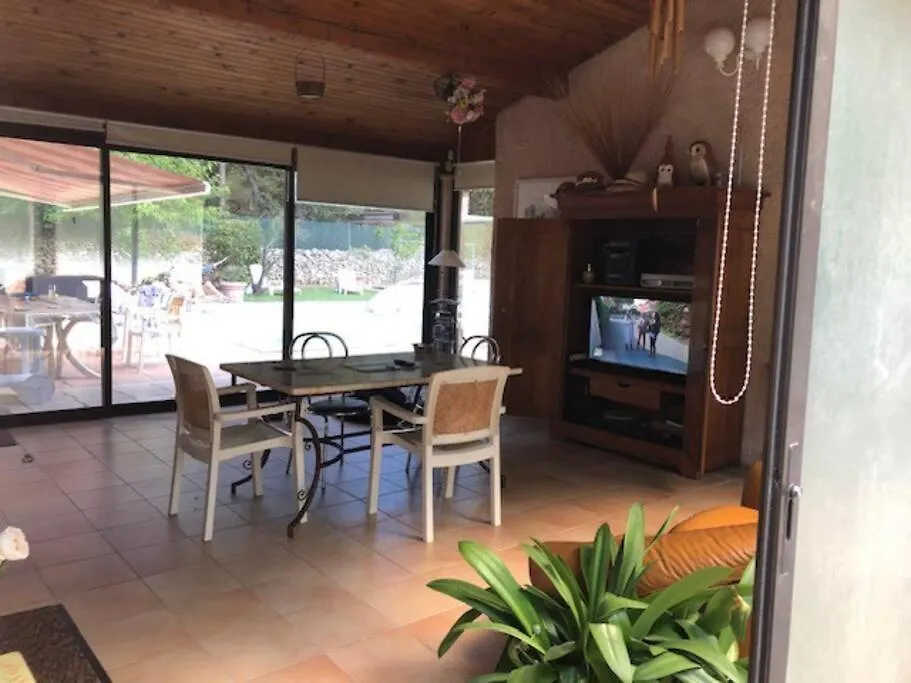 Propriete Avec Deux Logements Forcalqueiret Prázdninový dům